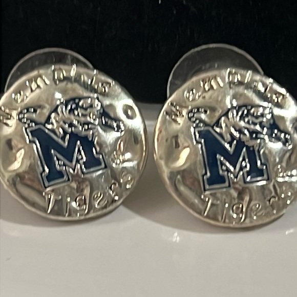 University of Memphis, Tennessee, Tennessee Memphis tigers sports earrings - Picture 1 of 5